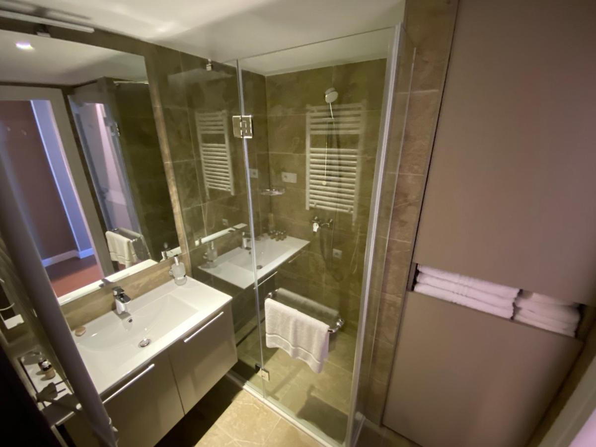 באטומי Gq Apartments On First Line In Alliance Palace מראה חיצוני תמונה