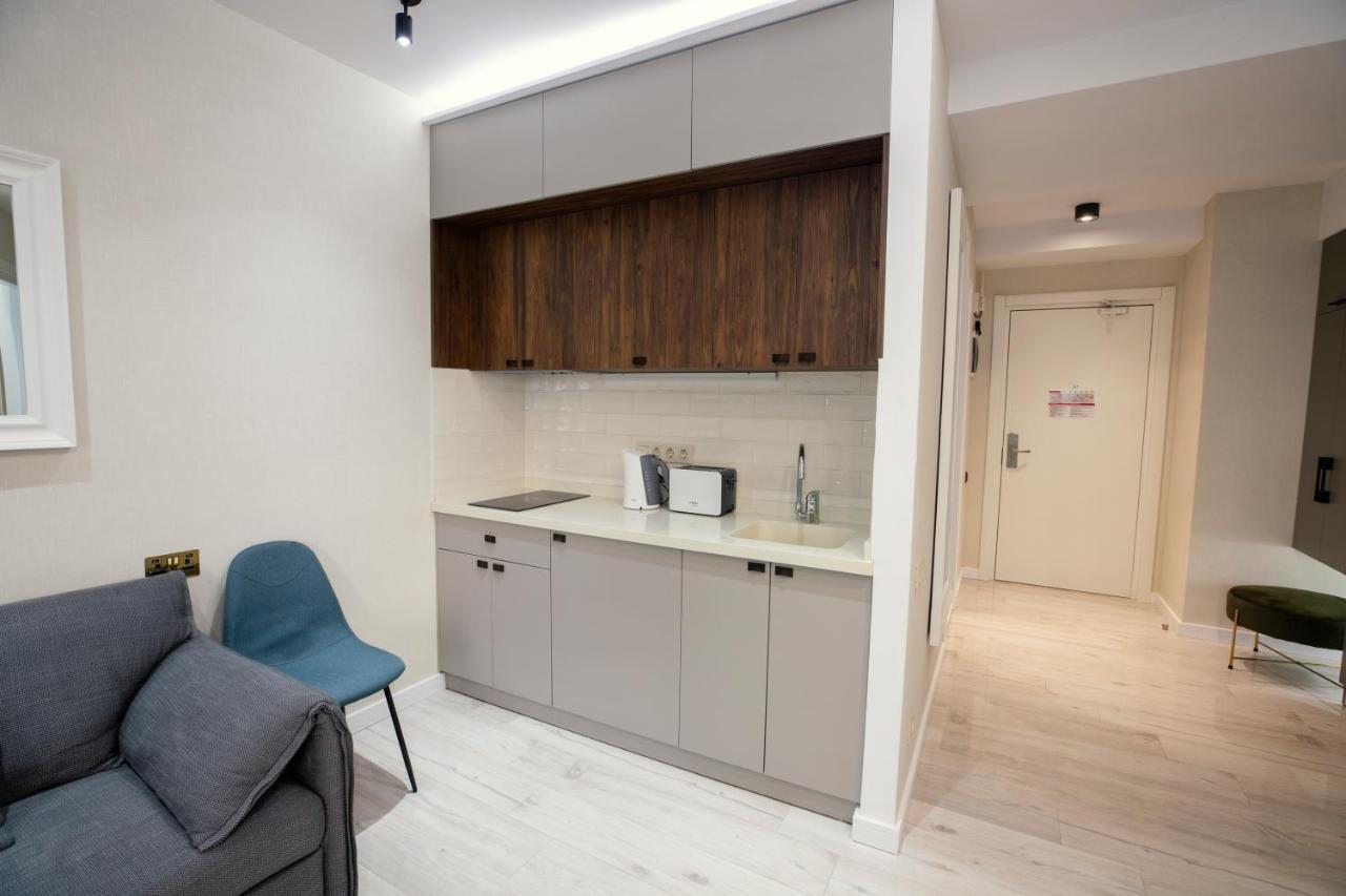 באטומי Gq Apartments On First Line In Alliance Palace מראה חיצוני תמונה